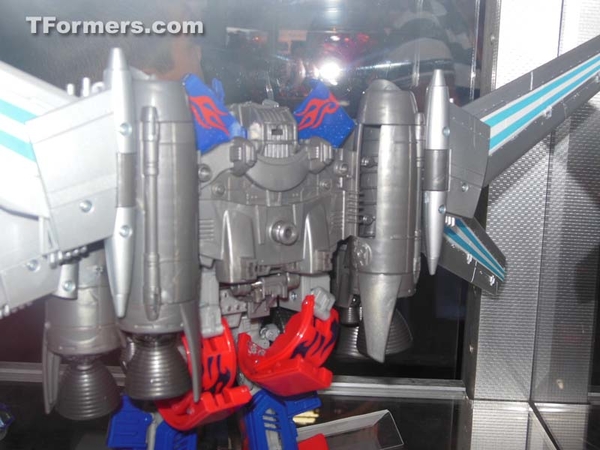 Sdcc 2012 Amazon Transformers 3 Dark Of The Moon Jetwing Prime  (10 of 22)